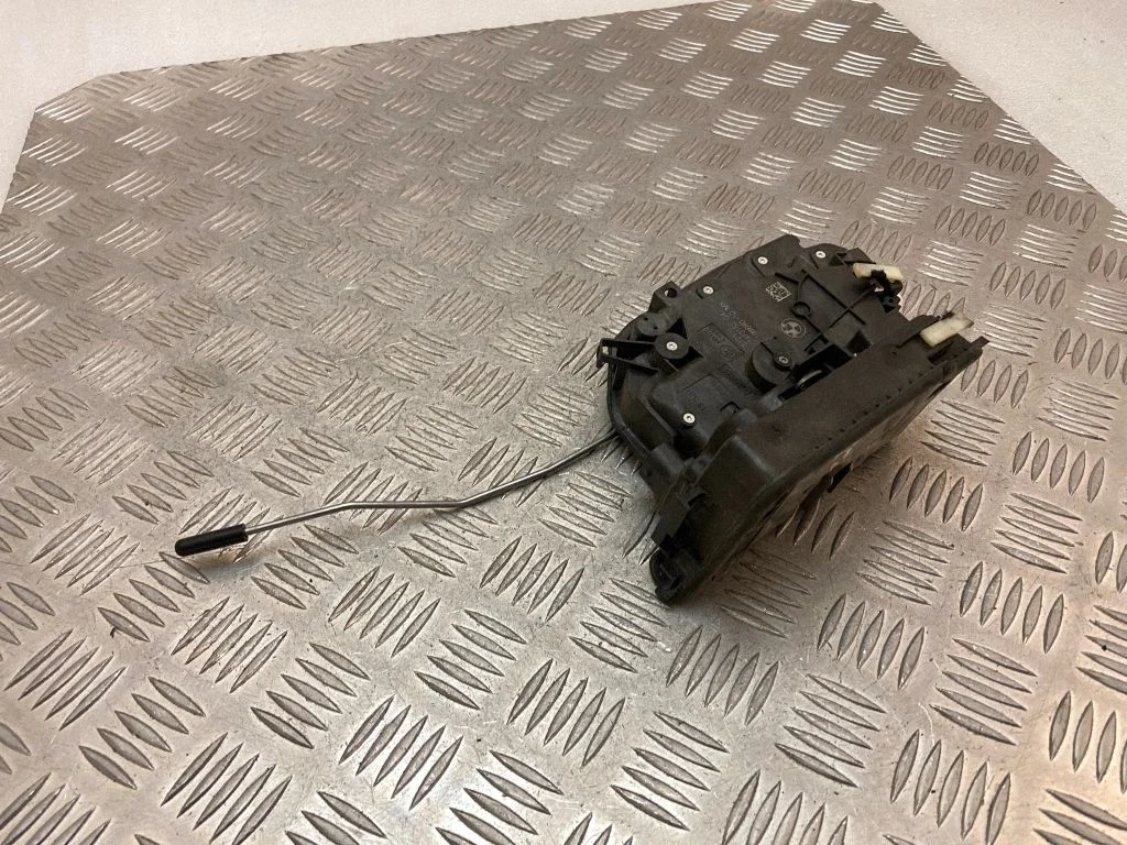 Front door lock 7473152