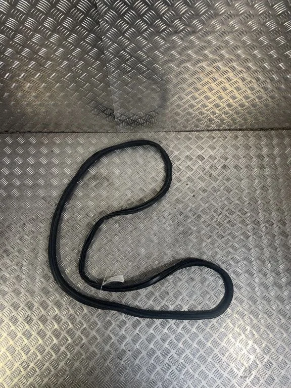 Front door rubber seal 80A831721B