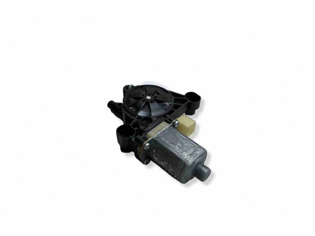 Priekšējā loga pacēlāja motoriņš 8W0959801