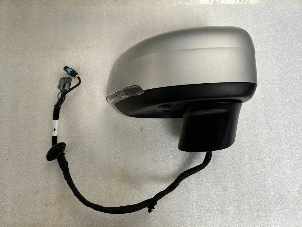 Esiukse elektriline välispeegel – Volvo XC90 (2014-)