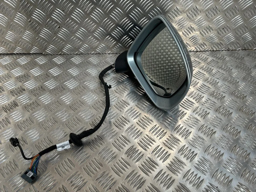 Esiukse elektriline välispeegel – Volvo XC90 (2014-)