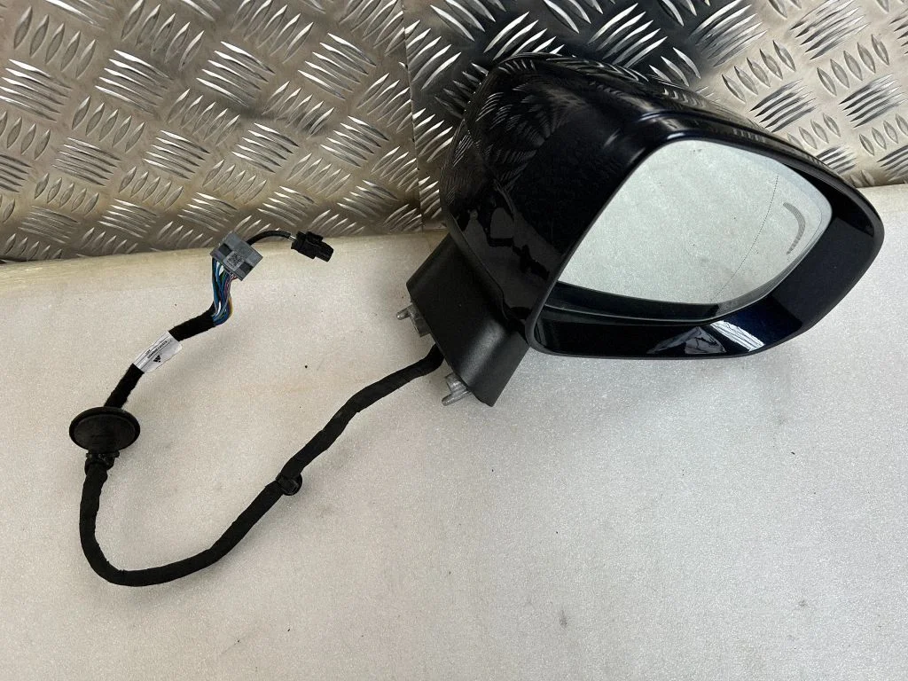 Esiukse elektriline välispeegel – Volvo XC90 (2014-)