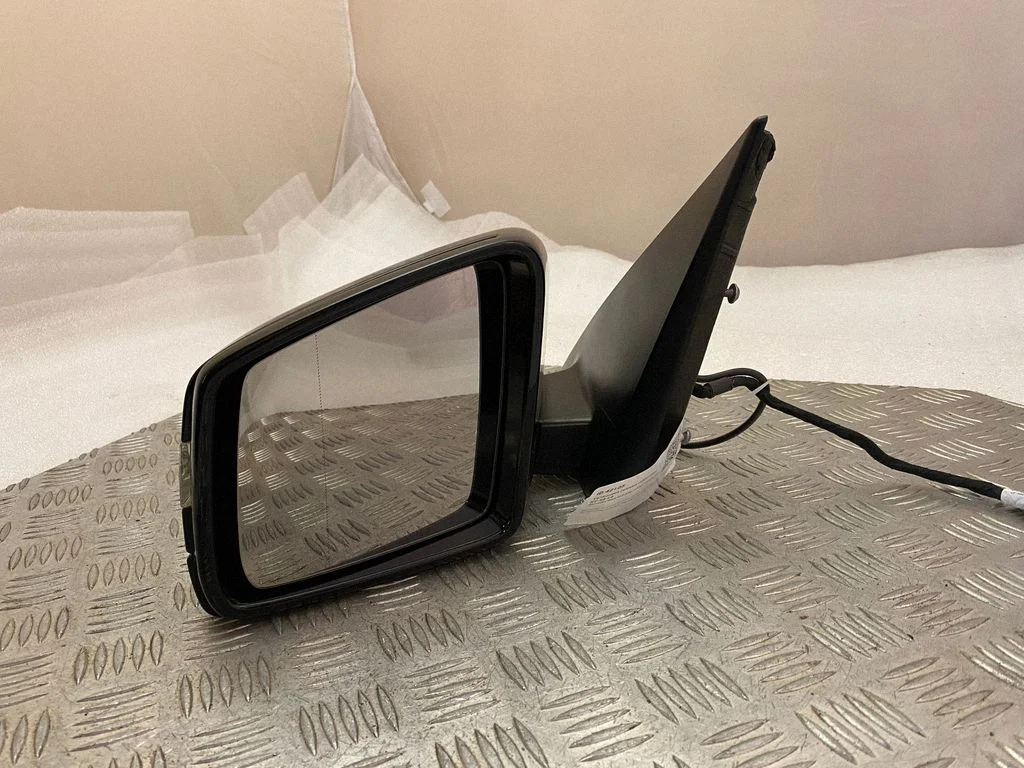 Front door electric wing mirror A1668103500