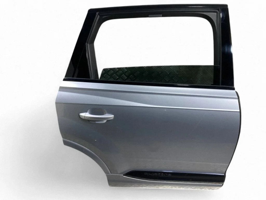 Rear door – right