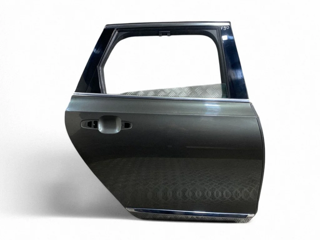 Rear door – right