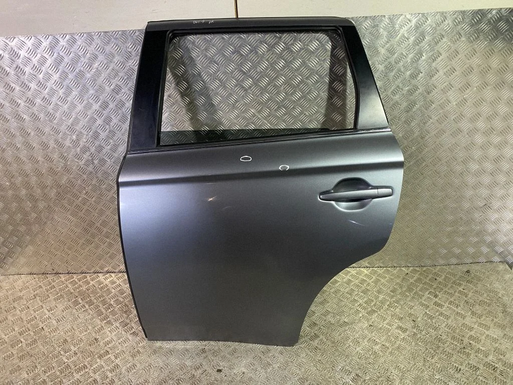 Rear door – left