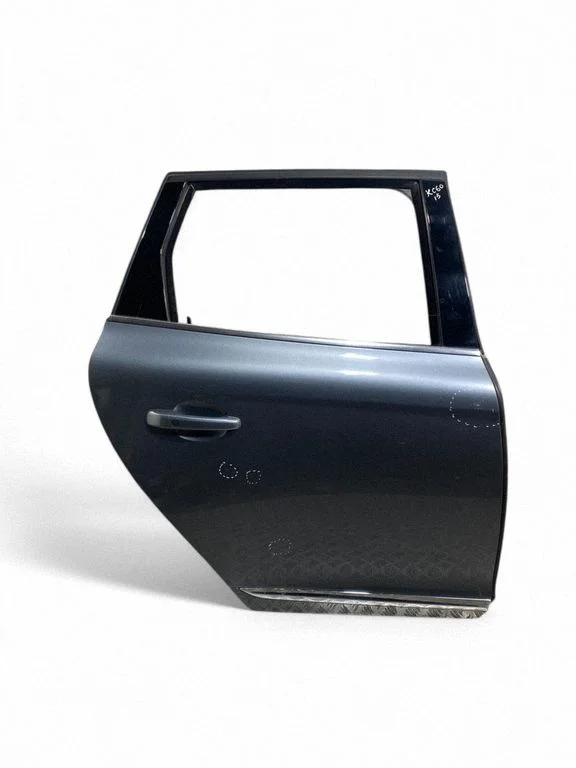 Rear door – right