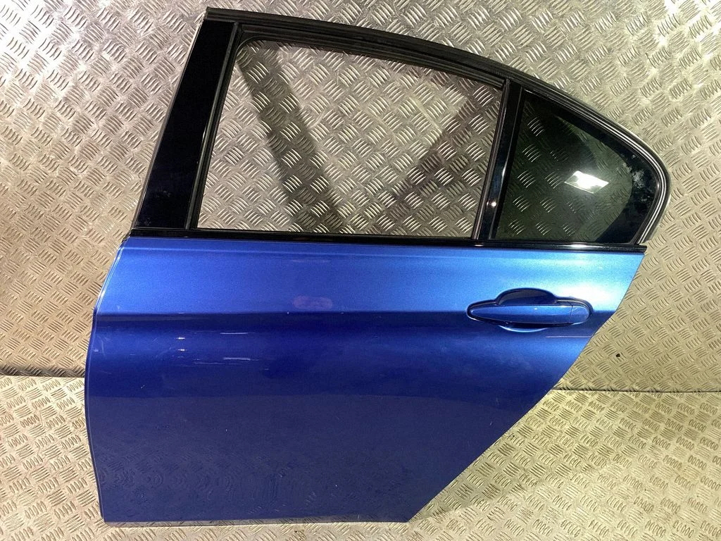 Rear door – left
