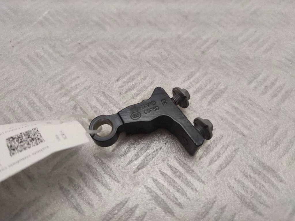 Rear door upper hinge 31457095
