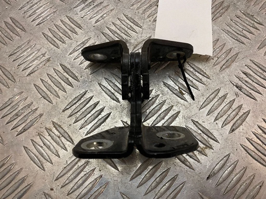 Rear door upper hinge – right