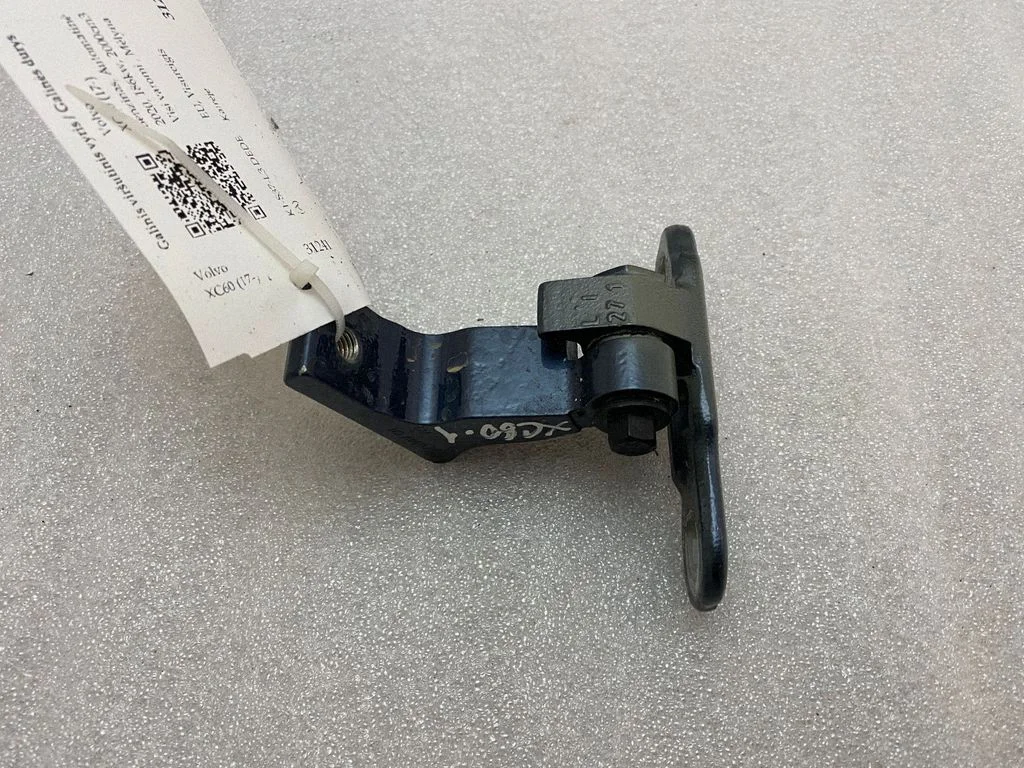 Rear door upper hinge 31424455