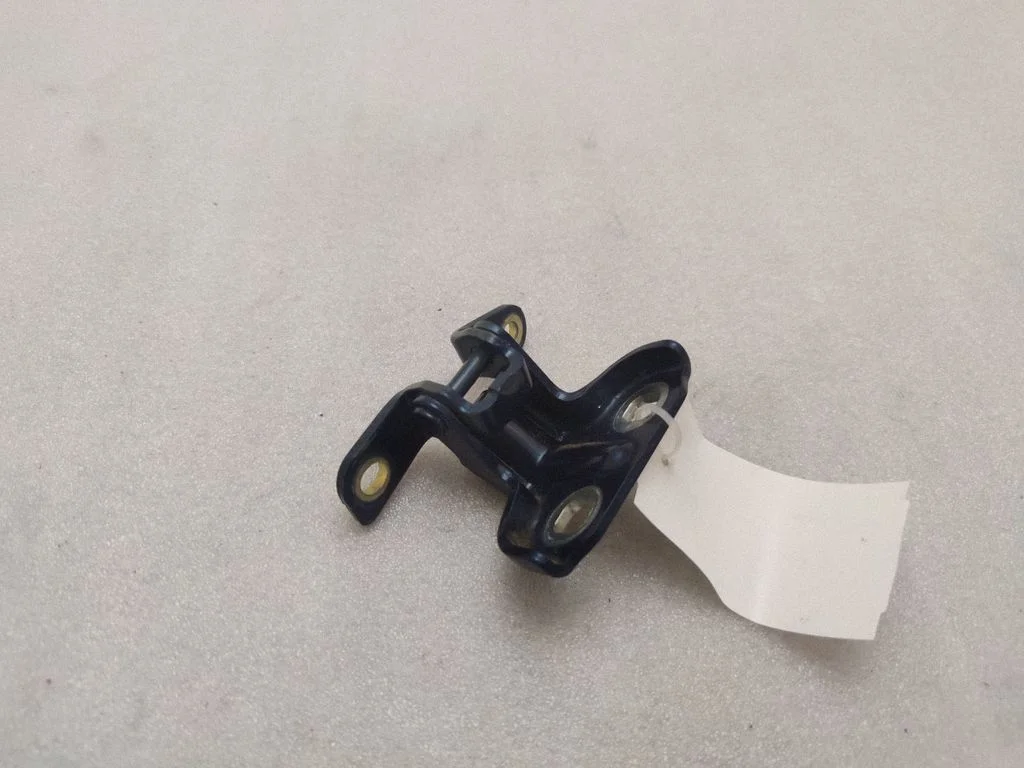 Tagaukse ülemine hing P19103 – Buick Encore GX I (2019-)