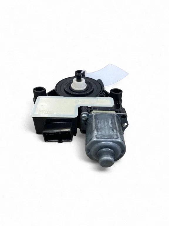 Aizmugurējā loga pacēlāja motoriņš 5Q0959811E