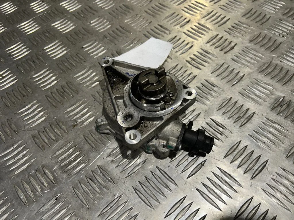 Vacuum pump 31430647