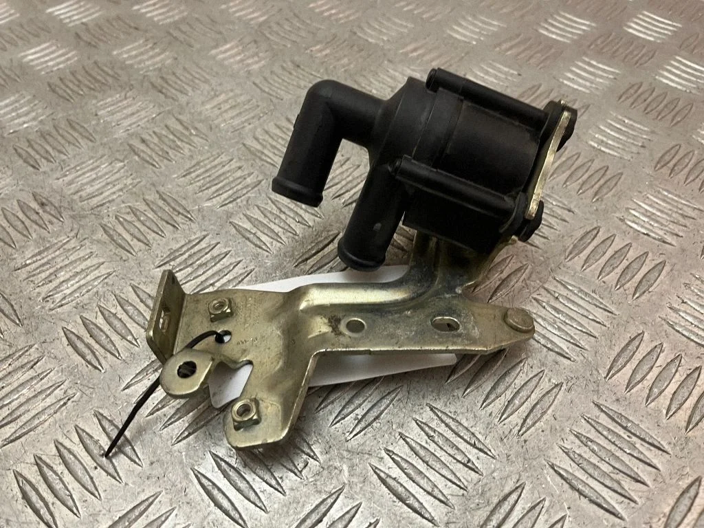 Electric auxiliary coolant/water pump 31368143