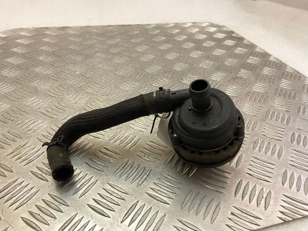 Electric auxiliary coolant/water pump J9D318D475AA