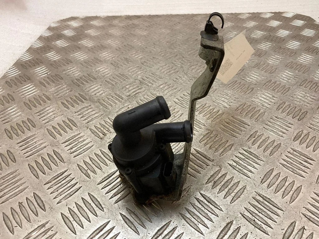 Elektriline lisatsirkulatsioonipump – Volvo XC90 (2014-)