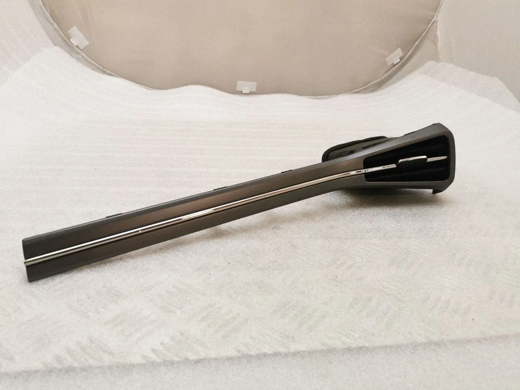 Dashboard glove box trim 84795G2BA0