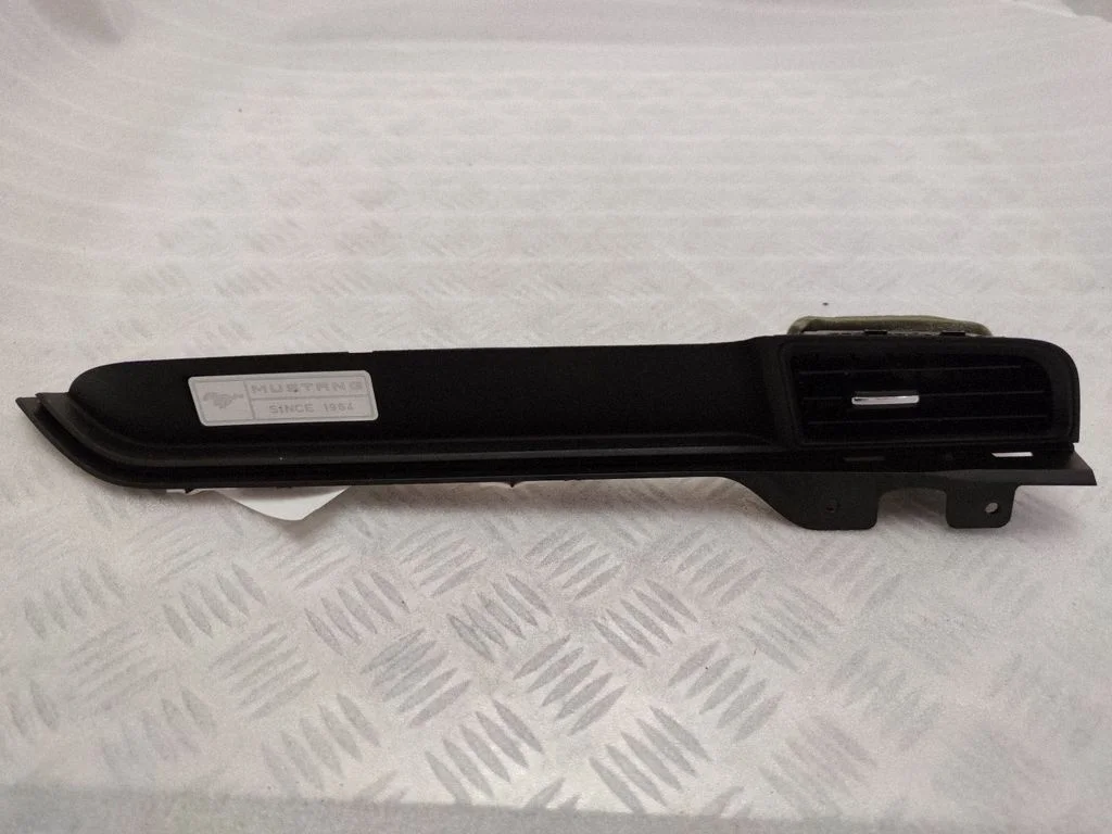 Dashboard glove box trim – Ford Mustang VI (2015-)