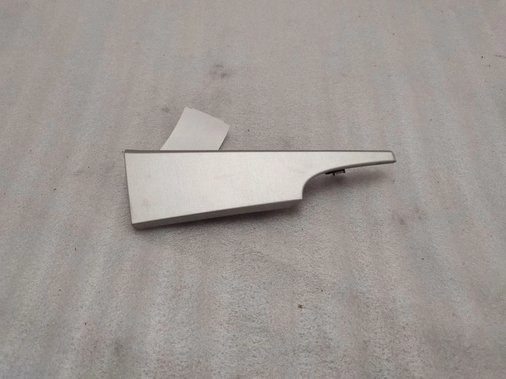 Dashboard glove box trim FR3B63044B79