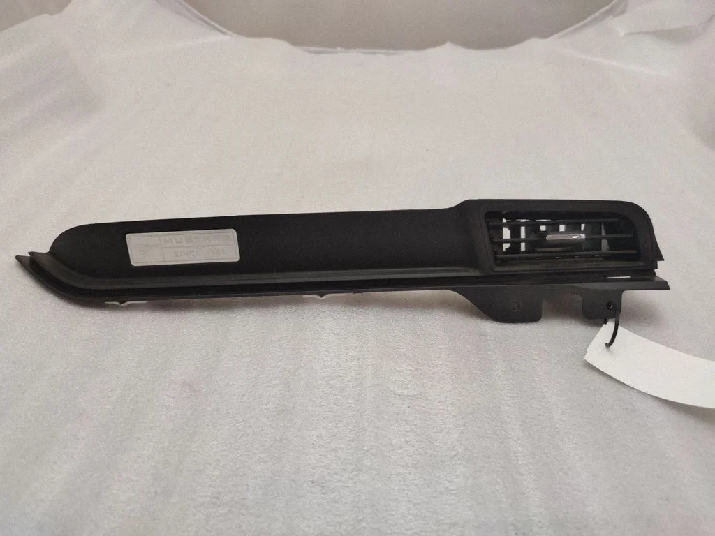 Dashboard glove box trim – Ford Mustang VI (2015-)