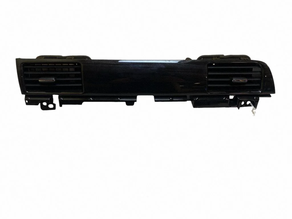 Dash center air vent grill 8055A056YA