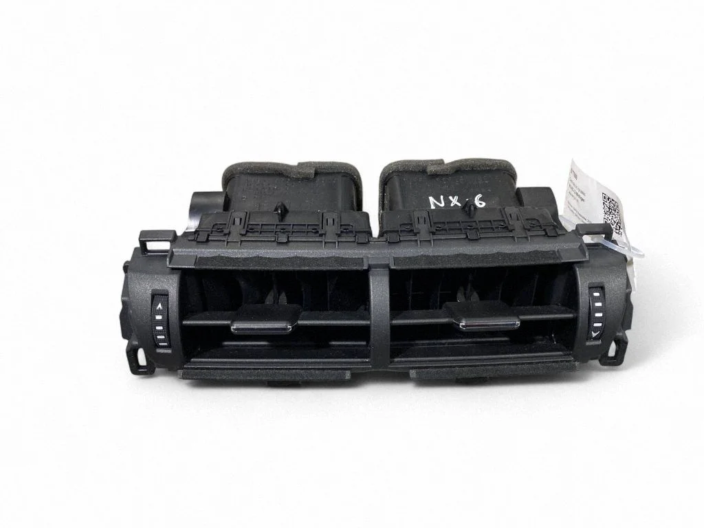 Armatuurlaua keskmine õhutusrest – Lexus NX (2014-2021)