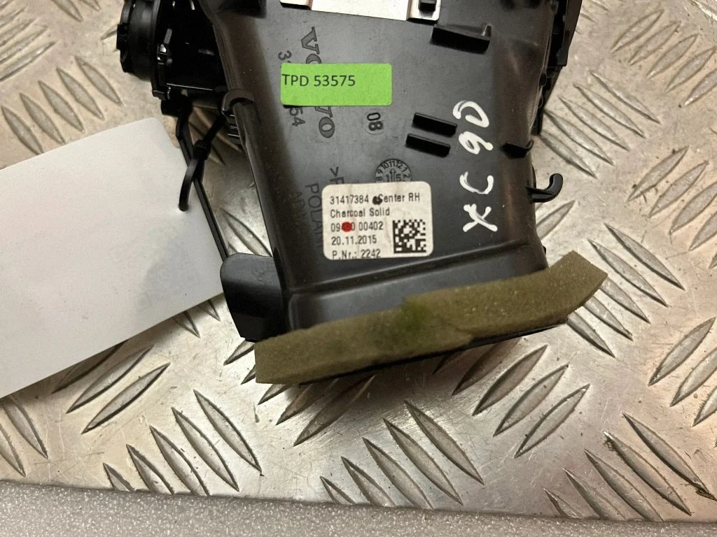 Dash center air vent grill 31417384
