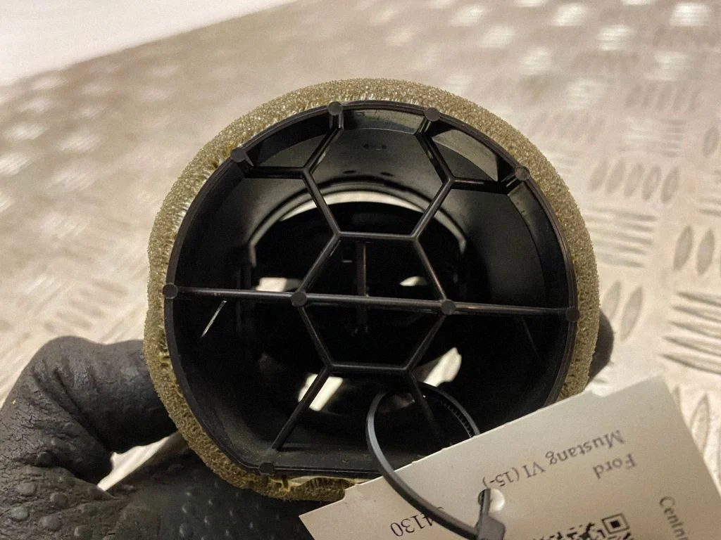Dash center air vent grill