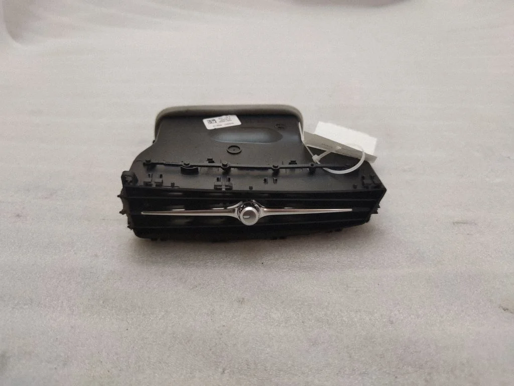 Dash center air vent grill – Volvo S90, V90 (2016-)