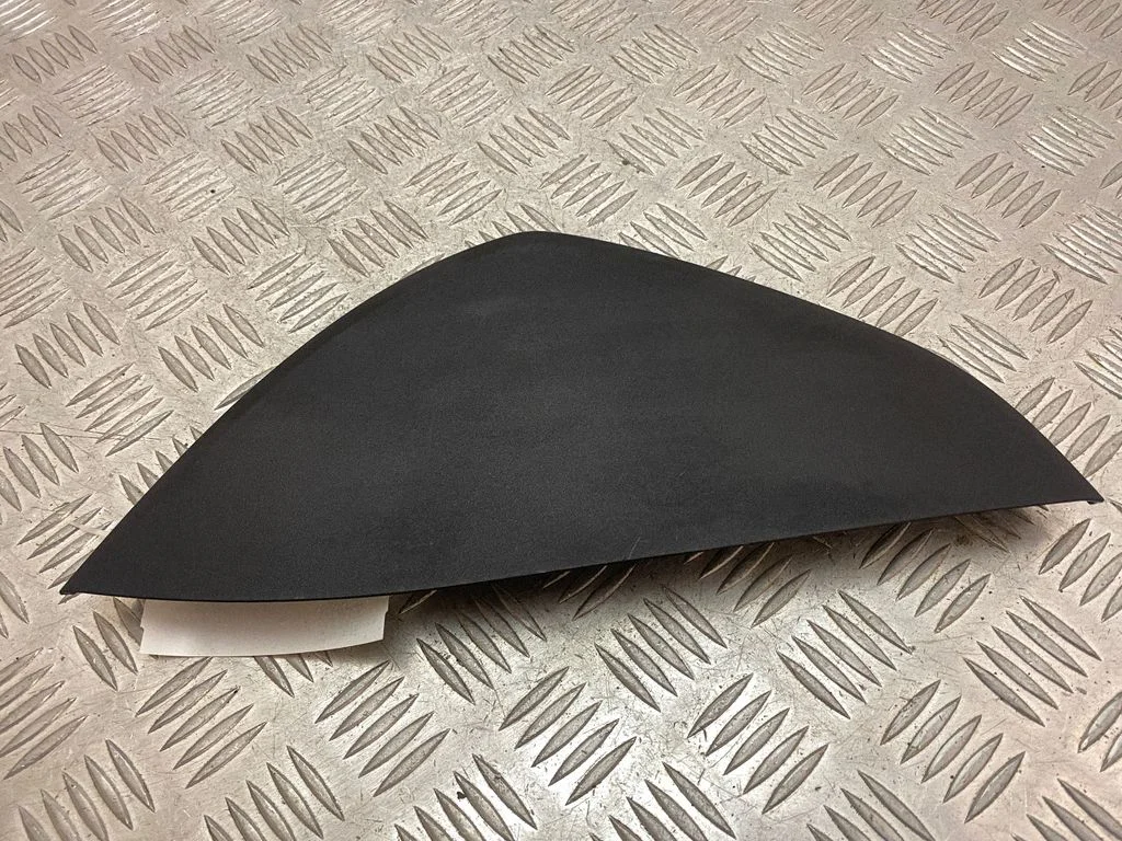 Dashboard side end trim 31363694