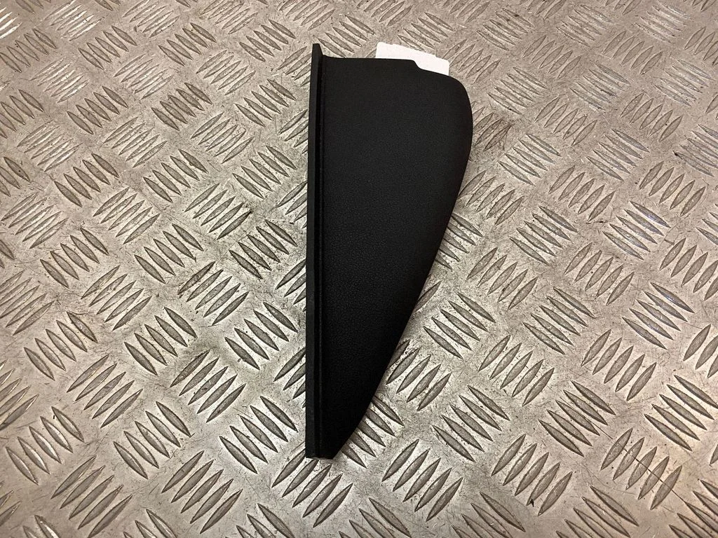 Dashboard side end trim 84765F1000