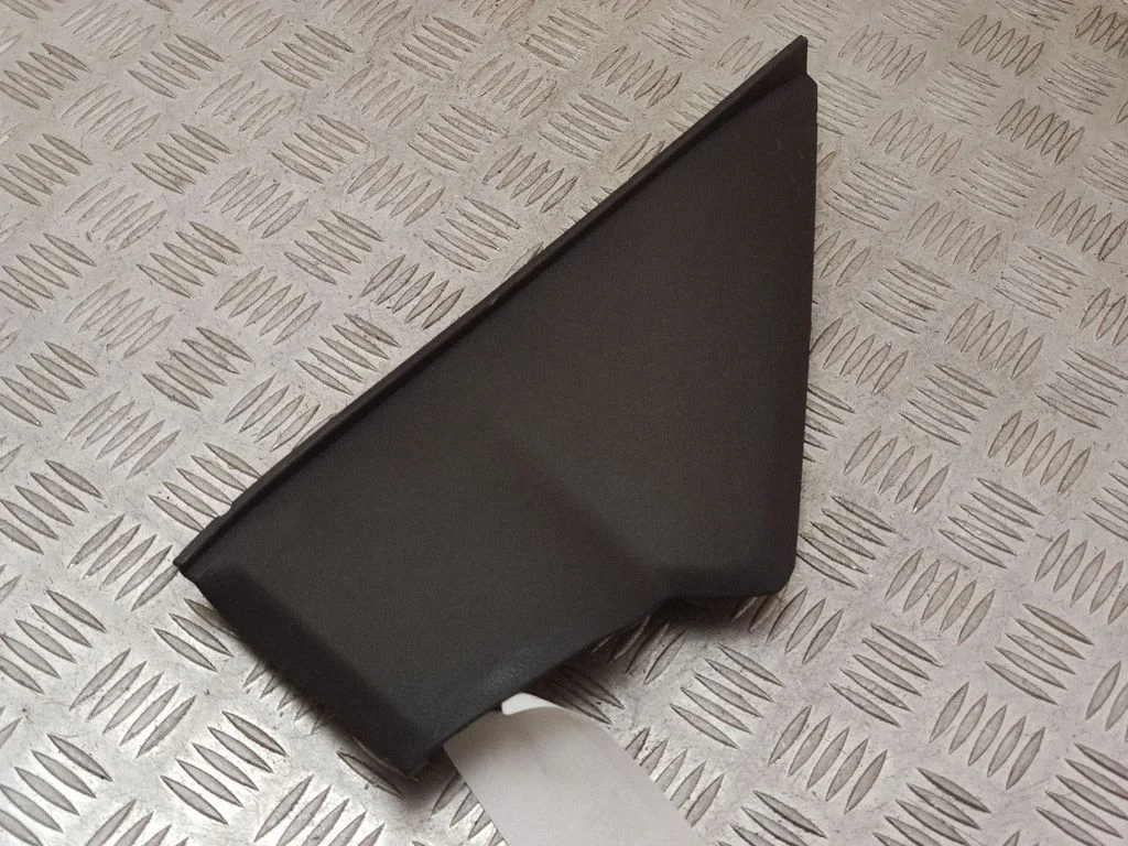 Dashboard side end trim 84766G2900