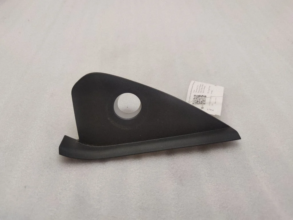 Dashboard side end trim FR3B6304481AD
