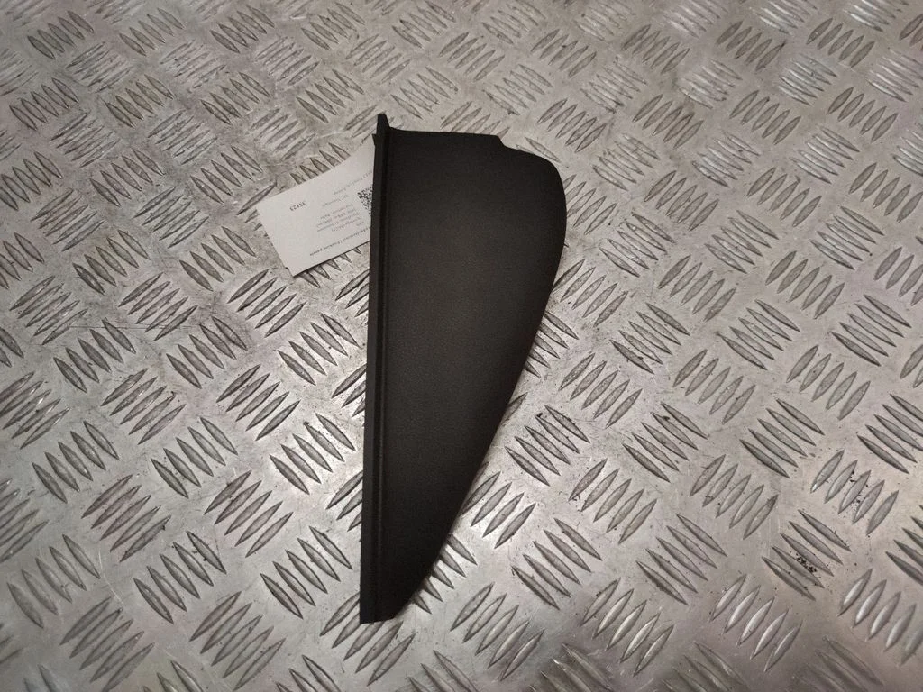 Dashboard side end trim 84765F1000