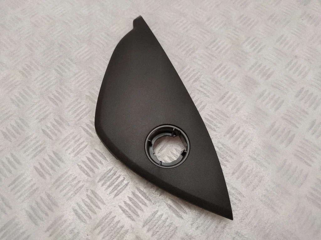 Armatuurlaua külje viimistluspaneel 31363987