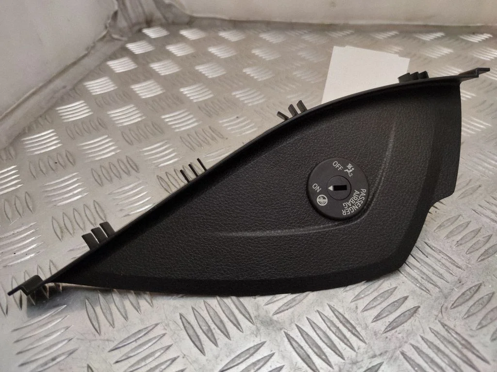Dashboard side end trim 51459218553