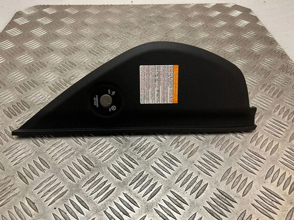 Paneļa apdares panelis (sānu) 84767J9200