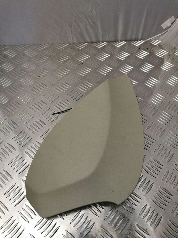 Armatuurlaua külje viimistluspaneel 31417663