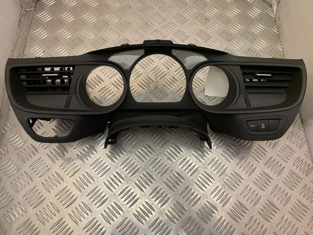Dashboard trim – Citroen C5 (2008-2016)