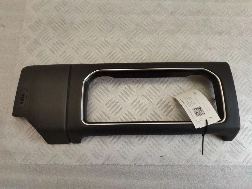 Dashboard trim – Land Rover Range Rover L405 (2013-2021)