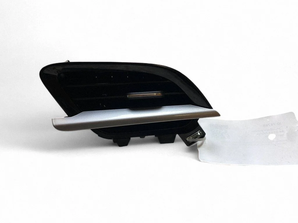Dashboard side air vent grill/cover trim 98304196UN