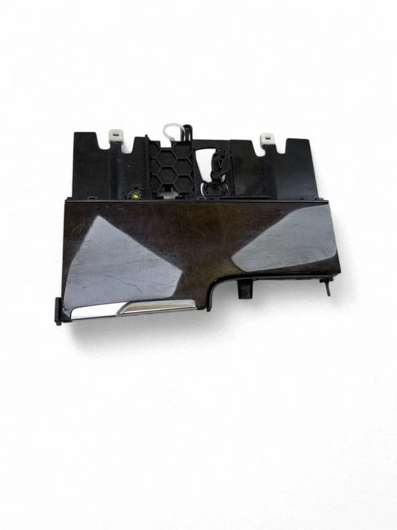Ashtray (front) – Volvo XC90 (2014-)