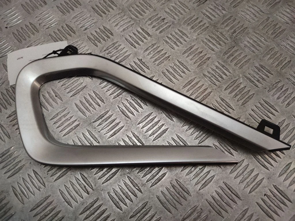 Dekoratīvā apdare J9D3045D70A