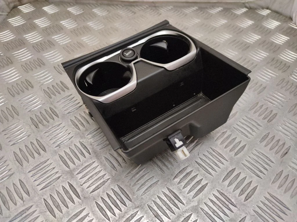 Topsihoidik (eesmine) – BMW 7-seeria G11 G12 (2015-2022)