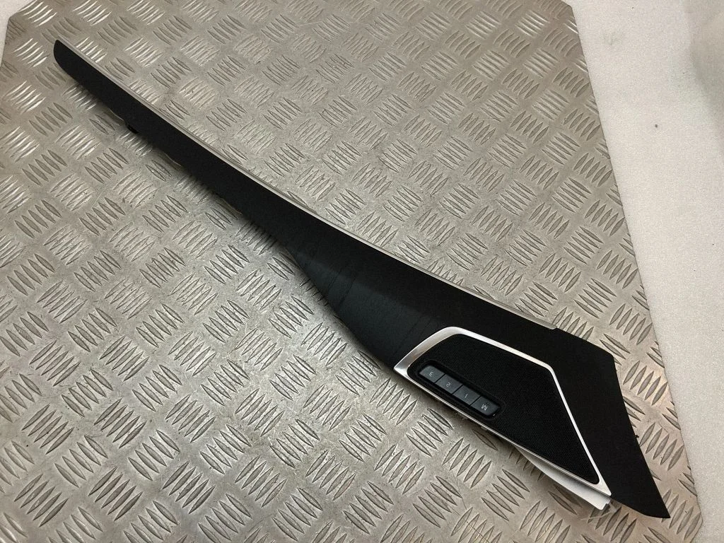 Front door trim bar 32274016