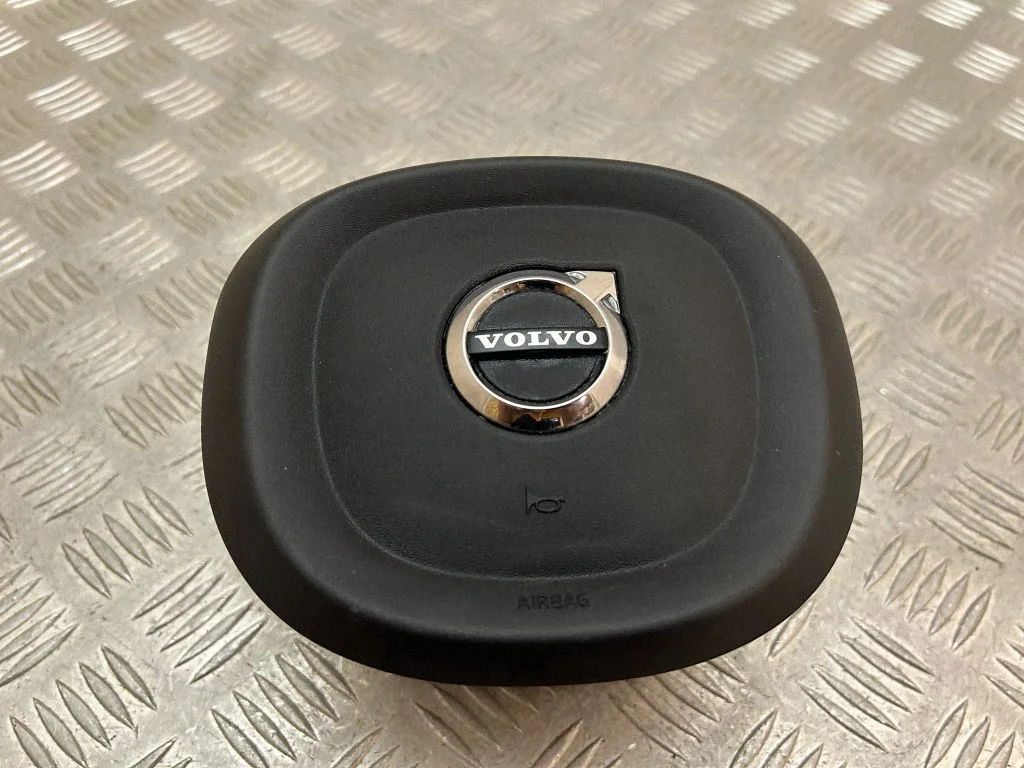 Steering wheel airbag – Volvo XC90 (2014-)