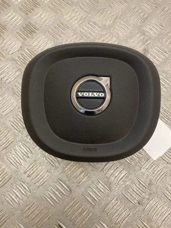 Steering wheel airbag – Volvo XC90 (2014-)