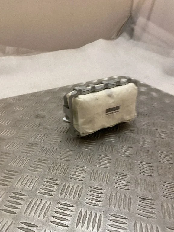 Passenger airbag 7030A311