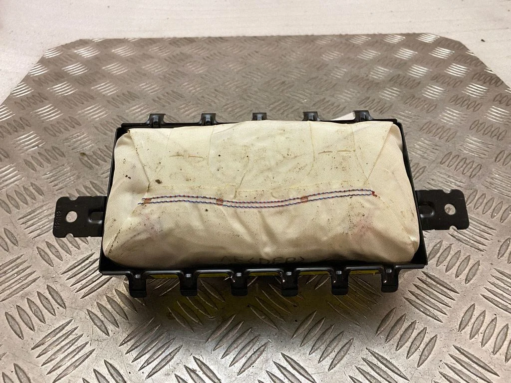 Passenger airbag 84530G2100